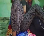 Indian blonde aunty fucking but her husband caught us! Hindi viral sex from indian sexy aunty caught devar masturbation