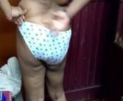 Desi Chubby Aunty Show her curves from chubby aunty showing off her massive boobs mp4