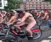 Londra Bicycle from young nudist on bicyc
