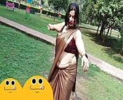 🤤MY NEIGHBOUR'S WIFE SEDUCING ME WITH HER BIG BOOBS AND DEEP NAVEL HOT LOW HIP SAREE from real life desi aunties navel show sexy photo