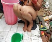 Indian house wife bathing outside with from indian house wife story part 4