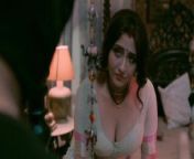 Indian Actress Mukherjee Shows Boobs from ayesha mukherjee