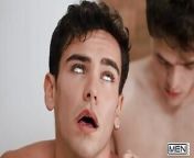 Troye Dean Sneakily Sucks The Masseur Damian Night's Dick While His Bf Is In The Same Room - MEN from hunk