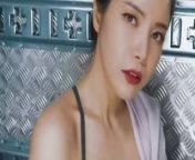Solar's Satisfying Sports Bra Cleavage from kpop showing bra