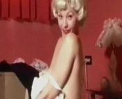 QUE SERA SERA-vintage 60s busty blonde undresses from www pakstanxxx comisser sera sera sun