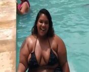 GORDA IMENSA E DELICIOSA SAINDO DA PISCINA BBW from desafio da piscina isaxy naked bodo girls
