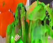 Victoria Justice and Madison Reed getting slimed from nickelodeon boobs