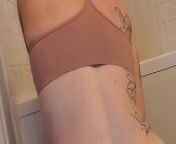 Ametuer Milf plays with her wet pussy. Solo redheaded tattooed milf play. from bathroom lesbian