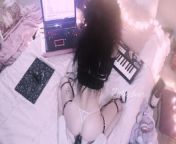 Sitting On My Big Dildo While Playing Synth : Dollie Bear from shaynth