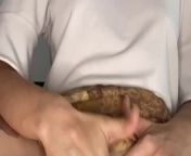 Arab giving female anatomy lessons using her vagina as a sample if you want to see the full video su from anatomía