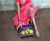Chubby Street Fruit vendor sex with costumer from ranju randi xxxii com saree