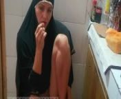 Pakistani wife in hijab Smoking and Showing Ass hole at Kitchen from pakistani muslim girl naqab sex xxx
