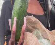 (full video!) ebony slut squirting and creaming from fucking cucumbers from esha