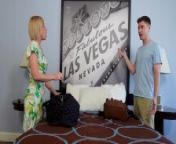 Stepmom and Stepson Shares Bed on Vegas Vacation from japanese 貧乳少女