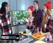FreeUse Thaksgiving - Family Traditions To Start In Your Own House - TeamSkeet from 28sa